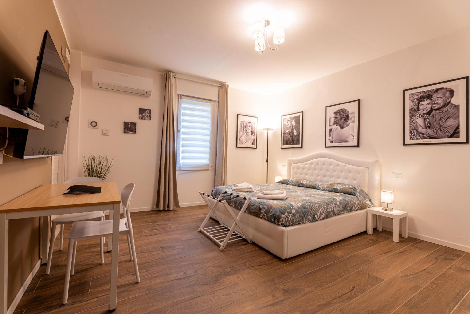 Fellini Rooms Феррара Экстерьер фото